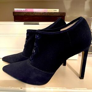 Suede and knit Navy heels.